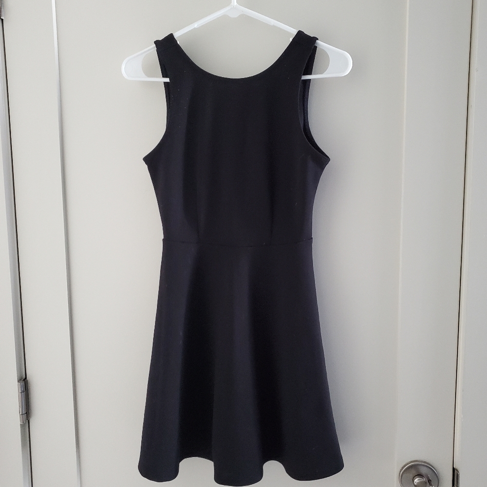 Basic black sleeveless dress